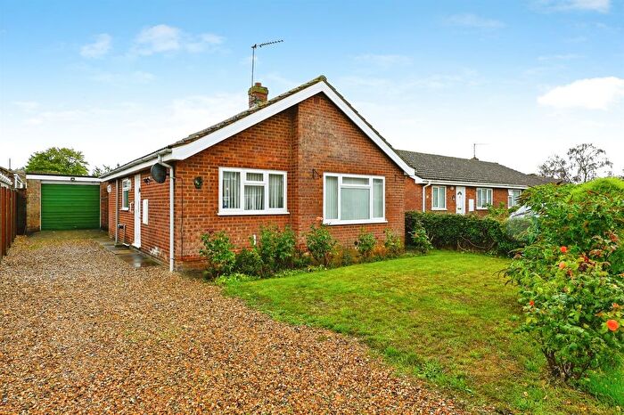 2 Bedroom Detached Bungalow For Sale In Robin Kerkham Way, Clenchwarton, King's Lynn, PE34