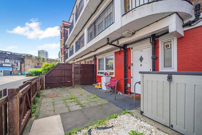 1 Bedroom Flat For Sale In Neckinger Estate, London, SE16