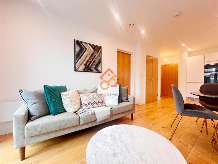 1 Bedroom Flat For Sale In The Axium, Windmill Street, Birmingham, B1