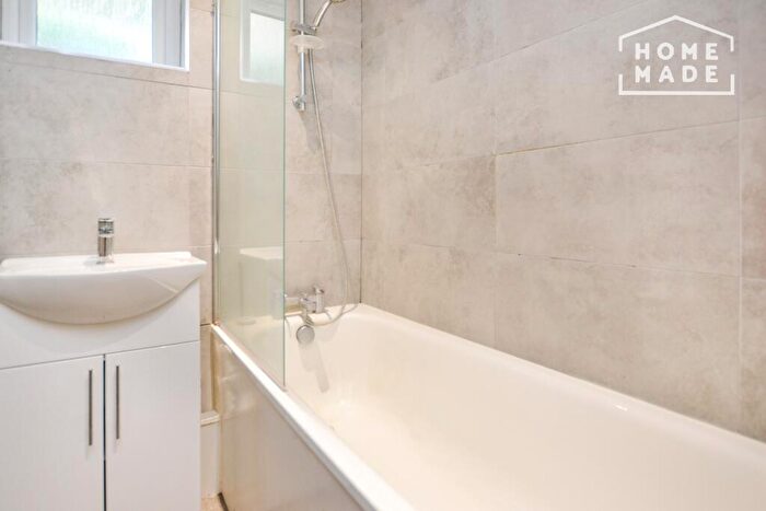 1 Bedroom Flat To Rent In Mill Lane, West Hampstead, NW6