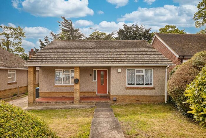 3 Bedroom Bungalow For Sale In Dane Court Gardens, Broadstairs, Kent, CT10