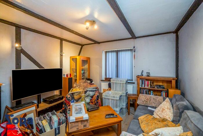 2 Bedroom Cottage For Sale In Warmlake Business Estate, Maidstone Road, Sutton Valence, Maidstone, ME17