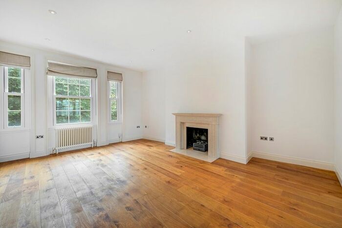 2 Bedroom Flat To Rent In Egerton Place, Knightsbridge, SW3