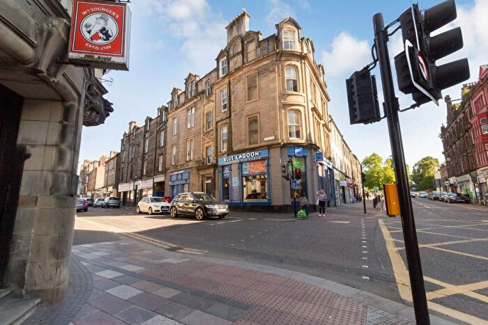 2 Bedroom Flat To Rent In Upper Craigs, Stirling Town, Stirling, FK8