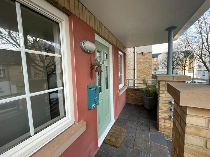 2 Bedroom Apartment For Sale In Lower Burlington Road, Portishead, BS20