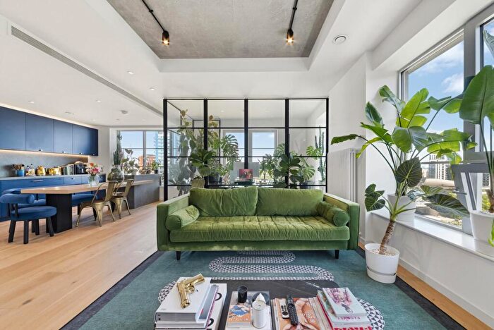 2 Bedroom Flat For Sale In Douglass Tower, Goodluck Hope Walk, E14