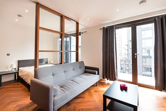 Studio To Rent In Embassy Gardens, Nine Elms, London, SW11