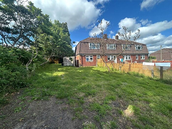 2 Bedroom Flat For Sale In Furzehill, Chard, TA20
