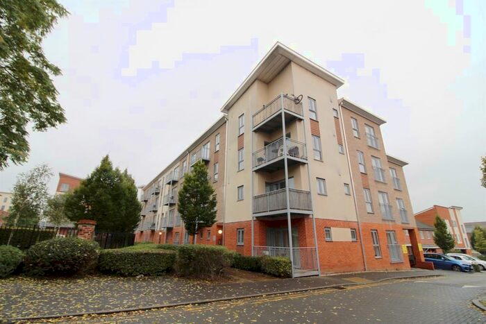 2 Bedroom Apartment To Rent In Ashdown House, Battle Square, Reading, RG30