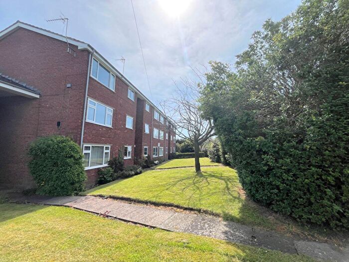 2 Bedroom Flat For Sale In Croxton Court, Aldridge Road, Streetly, Sutton Coldfield, B74