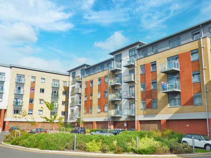2 Bedroom Apartment To Rent In Wallis Place, Maidstone, Kent, ME16