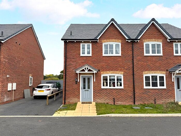 3 Bedroom Semi-Detached House For Sale In Ellesmere Lane, Penley., LL13