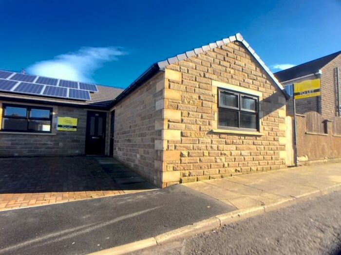 1 Bedroom Bungalow To Rent In Moor St, Clayton Le Moors, Accrington, BB5