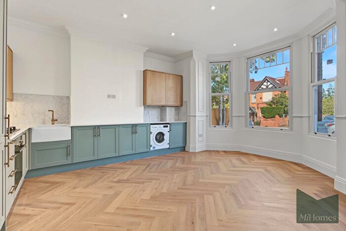 1 Bedroom Flat For Sale In Woodside Park Road, Woodside Park Road, N12