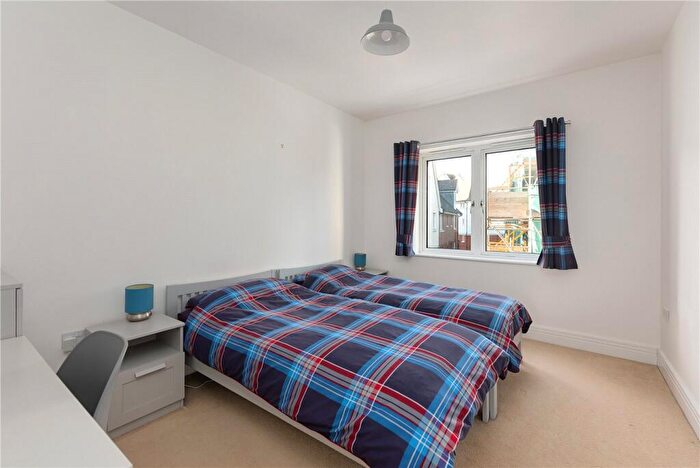 2 Bedroom Apartment For Sale In The Rope Walk, Canterbury, Kent, CT1