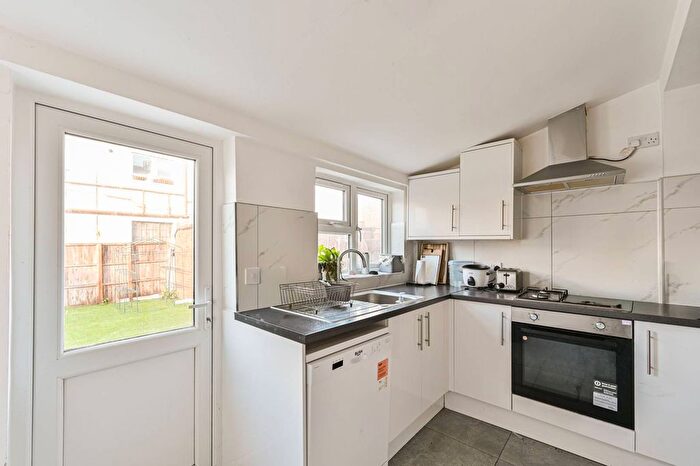 3 Bedroom Terraced House To Rent In Ascot Road, Tooting, London, SW17