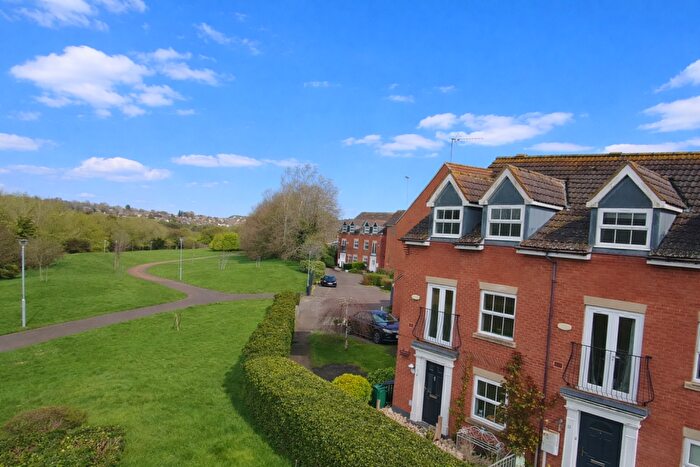 4 Bedroom Town House For Sale In Treefields, Buckingham, MK18