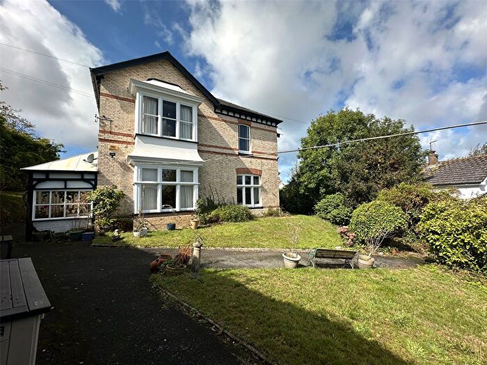 6 Bedroom Detached House For Sale In Hilltop Road, Bideford, Devon, EX39