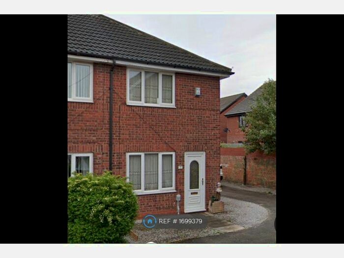 2 Bedroom Semi-Detached House To Rent In Bentley Court, Hull, HU3
