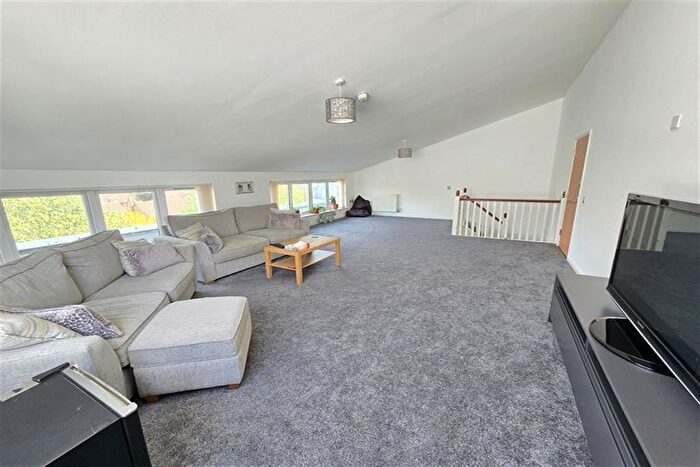 2 Bedroom Flat For Sale In Romana Square, Altrincham, WA14