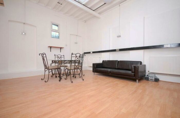 2 Bedroom Apartment To Rent In New Road, Whitechapel, E1