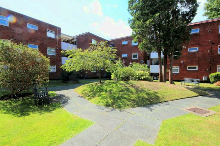 2 Bedroom Flat To Rent In Haymans Green, West Derby, Liverpool, L12