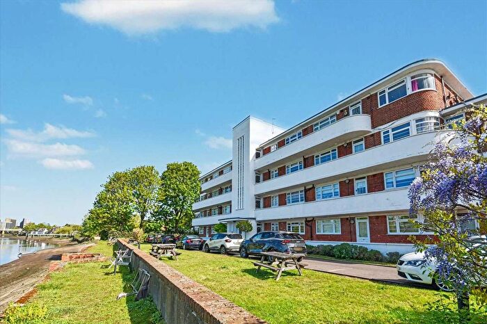2 Bedroom Flat To Rent In Hartington Court, Chiswick, Chiswick, W4
