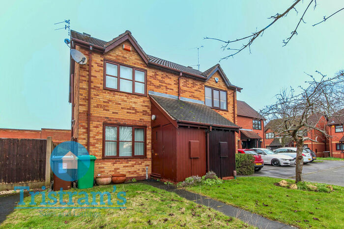 2 Bedroom Semi-Detached House To Rent In Bedarra Grove, Lenton, NG7