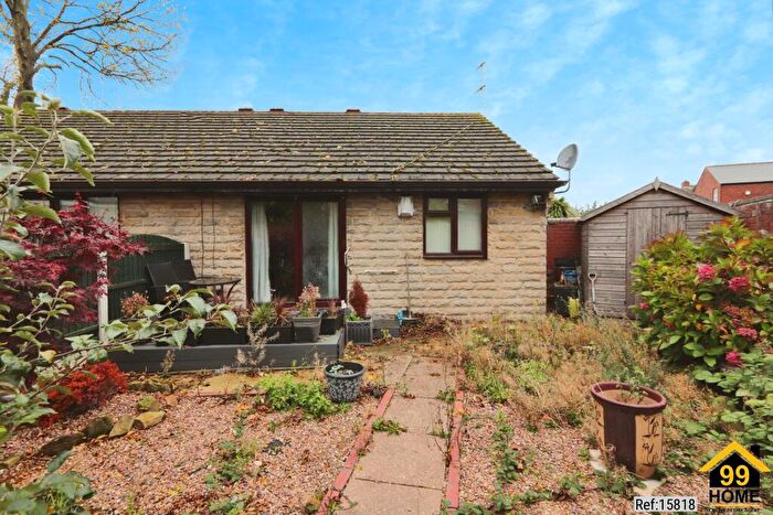 2 Bedroom Bungalow For Sale In Lane Head Close, Rotherham, S62