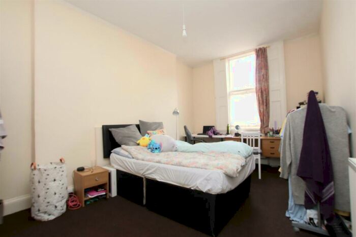 2 Bedroom Flat To Rent In Gloucester Street, Bath, BA1