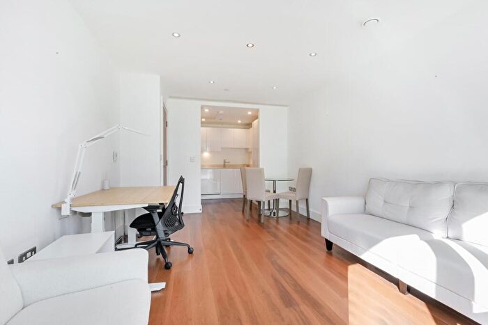 1 Bedroom Apartment To Rent In Talisman Tower, London, E14