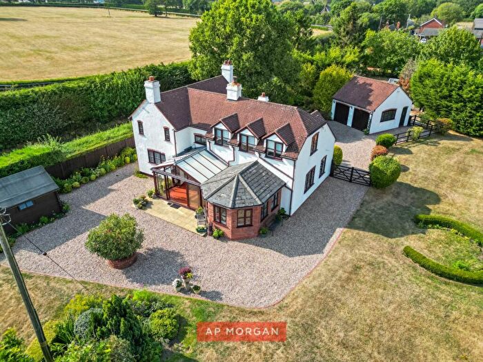 4 Bedroom Barn Conversion For Sale In Seafield Lane, Alvechurch, Birmingham, B48