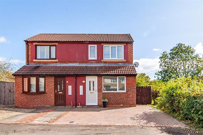 2 Bedroom Semi-Detached House For Sale In Milecastle Court, Newcastle Upon Tyne, NE5