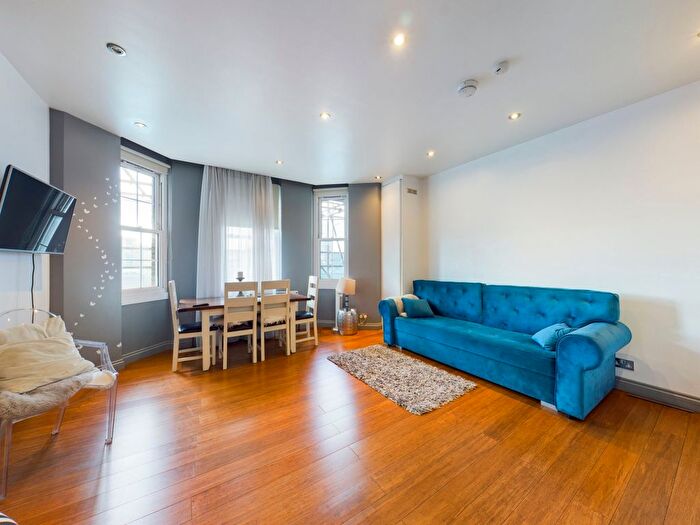 2 Bedroom Flat To Rent In Devon Mansions, Tooley Street, SE1