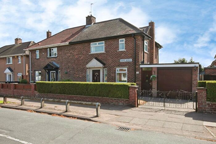 2 Bedroom Semi-Detached House For Sale In Cripps Avenue, New Rossington, Doncaster, DN11