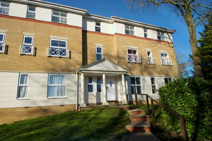 1 Bedroom Flat To Rent In Ladys Close, Watford, WD18