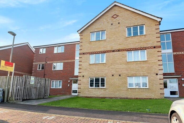 1 Bedroom Flat To Rent In Brome Place, Headington, OX3
