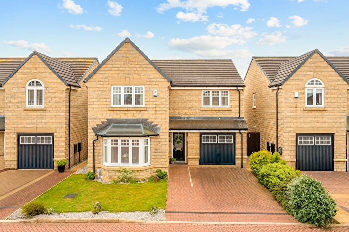 4 Bedroom Detached House For Sale In Oakstead Garth, Killinghall, HG3
