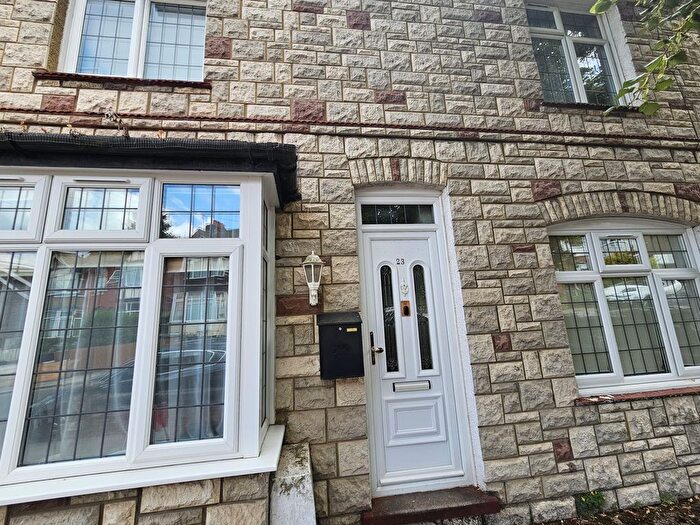 1 Bedroom Flat To Rent In Hillborough Road, Luton, LU1