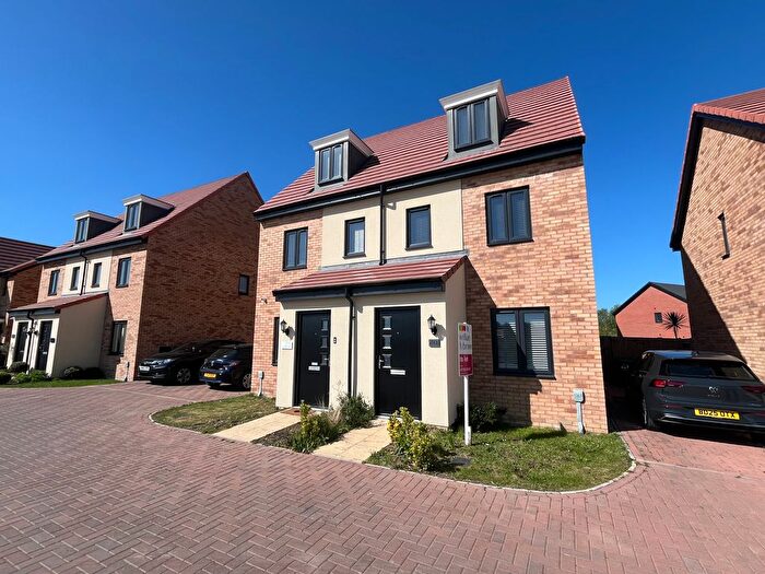 3 Bedroom Property To Rent In Aqua Drive, Hampton Woods, Peterborough, PE7