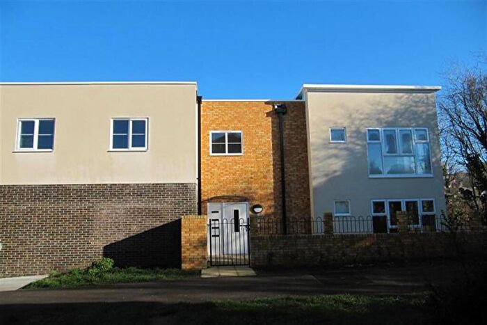 1 Bedroom Apartment To Rent In Close To Town Centre, RG21
