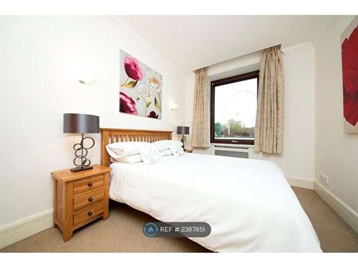 1 Bedroom Flat To Rent In Whitehouse Apartments, London, SE1