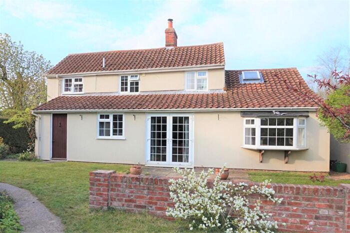 2 Bedroom Cottage To Rent In Holton St Mary, CO7