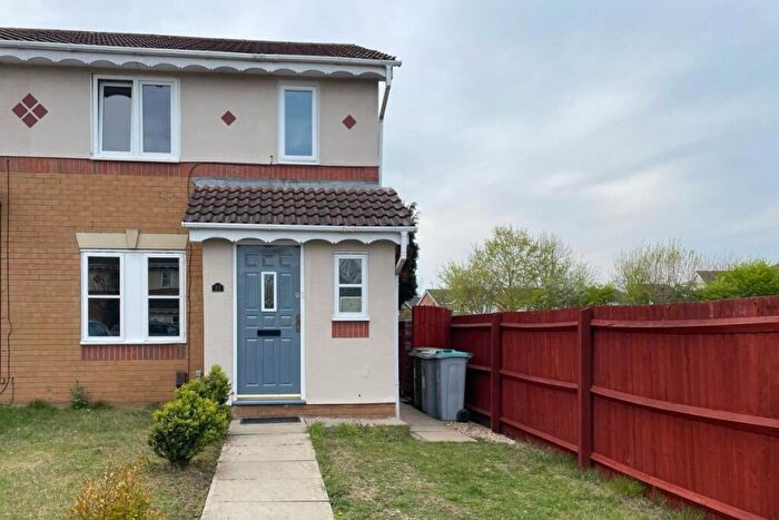 3 Bedroom Semi-Detached House For Sale In Farmers Walk, Newark, NG24