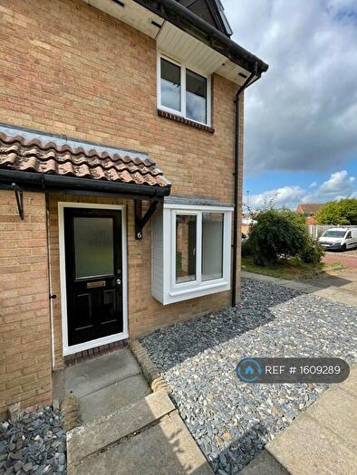1 Bedroom Semi-Detached House To Rent In Bennions Close, Hornchurch, RM12