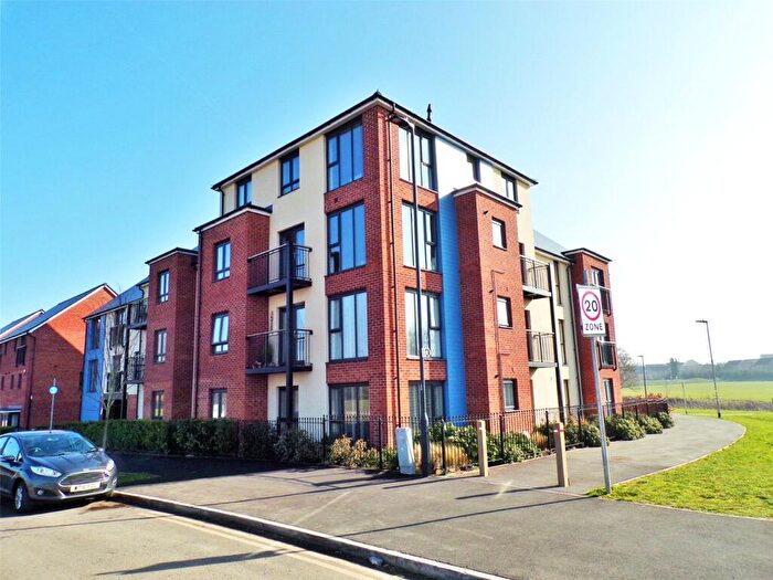 2 Bedroom Flat For Sale In Jenner Boulevard, Lyde Green, Bristol, BS16
