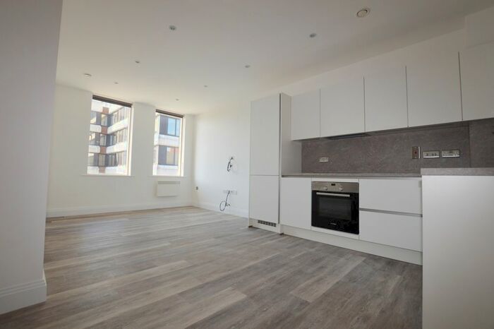1 Bedroom Flat To Rent In Elmfield Road, Bromley, BR1