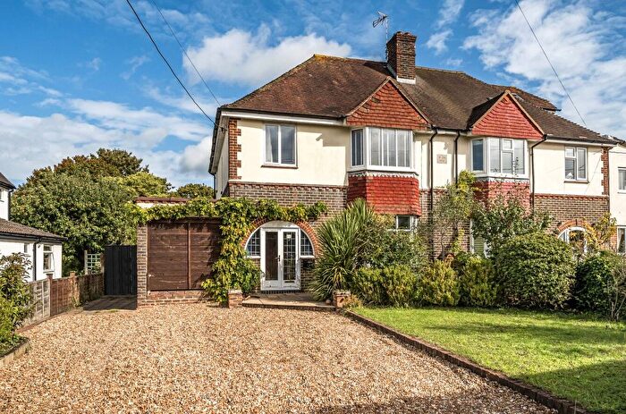 3 Bedroom Semi-Detached House For Sale In Mount Pleasant Road, Alton, Hampshire, GU34