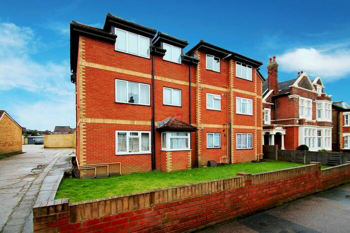 1 Bedroom Flat To Rent In Essex Road, Gravesend, DA11