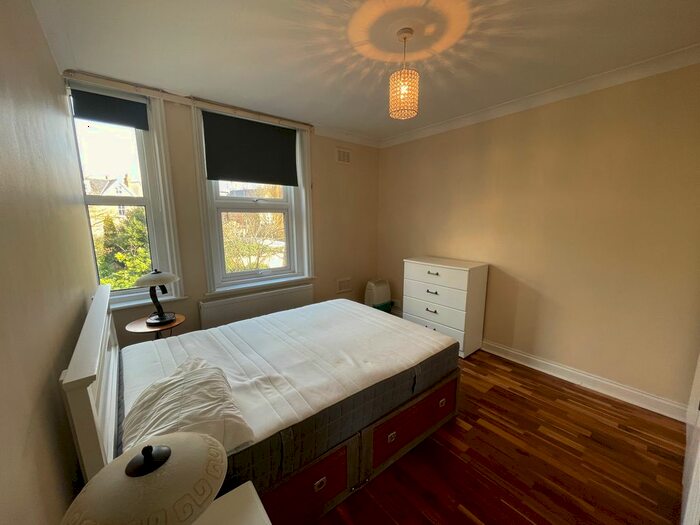 1 Bedroom Flat To Rent In North Common Road, Ealing, London, W5